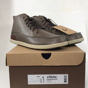 NIB!! OluKai Nalukai Men’s Leather Boot; Husk/Silt